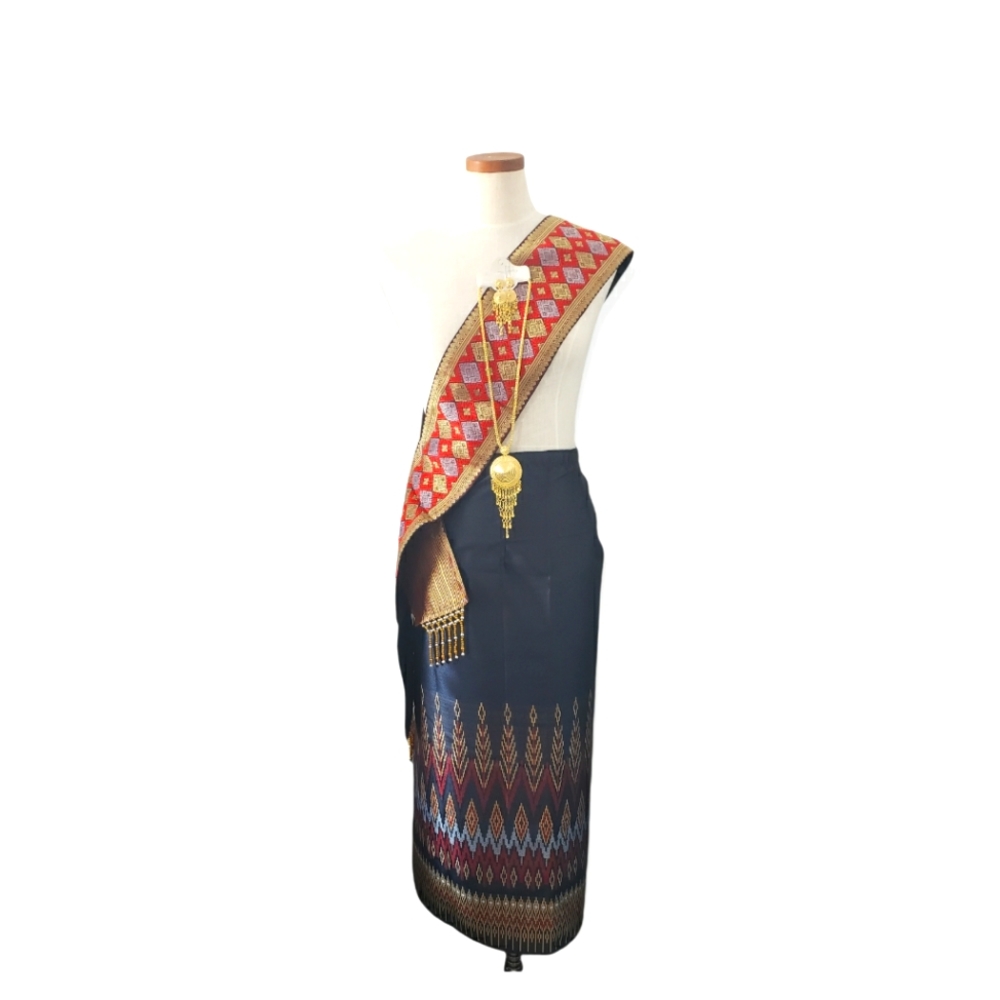 Thai Women Outfit
